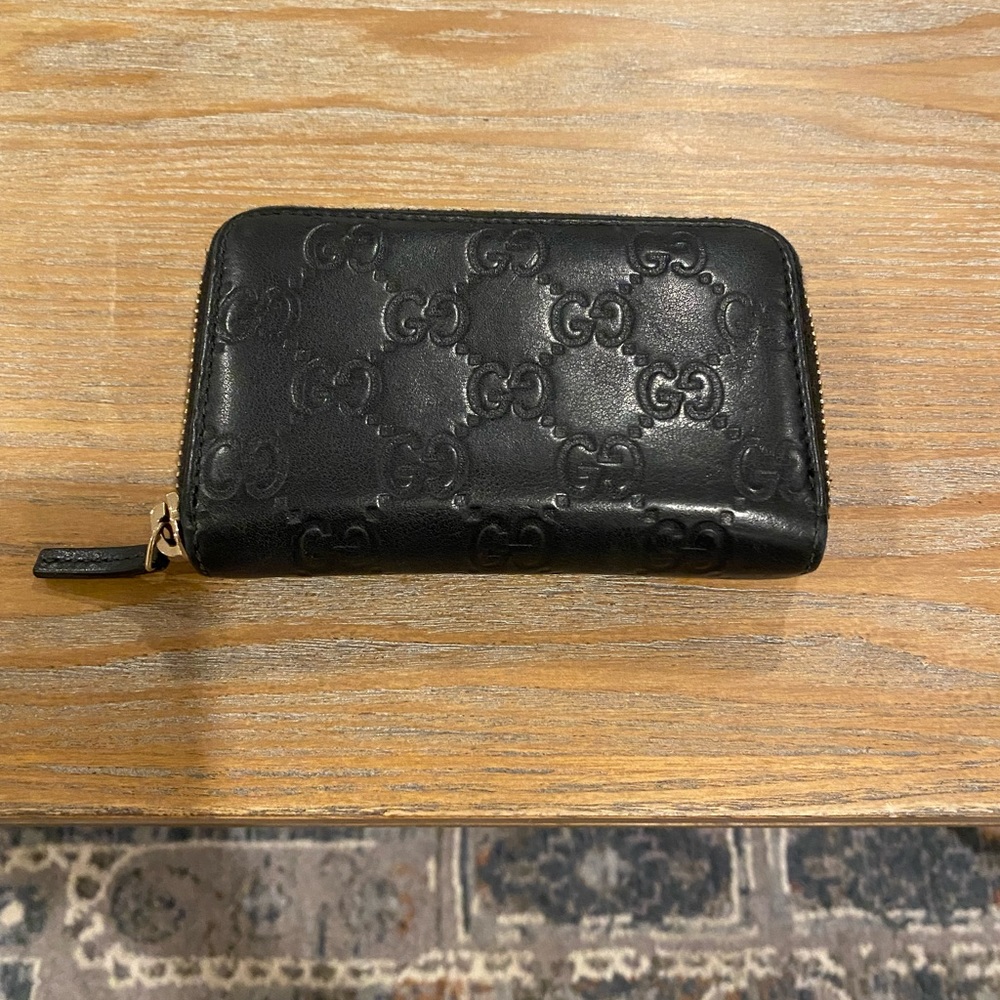 Gucci Black Leather Zip Around Card Case